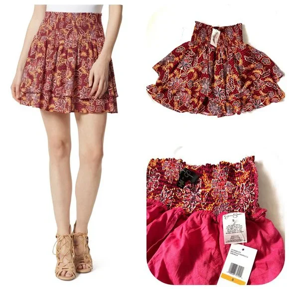 NWT Jessica Simpson Smocked Veronica Skort in Red Dahlia Moroccan Blooms - Picture 1 of 9